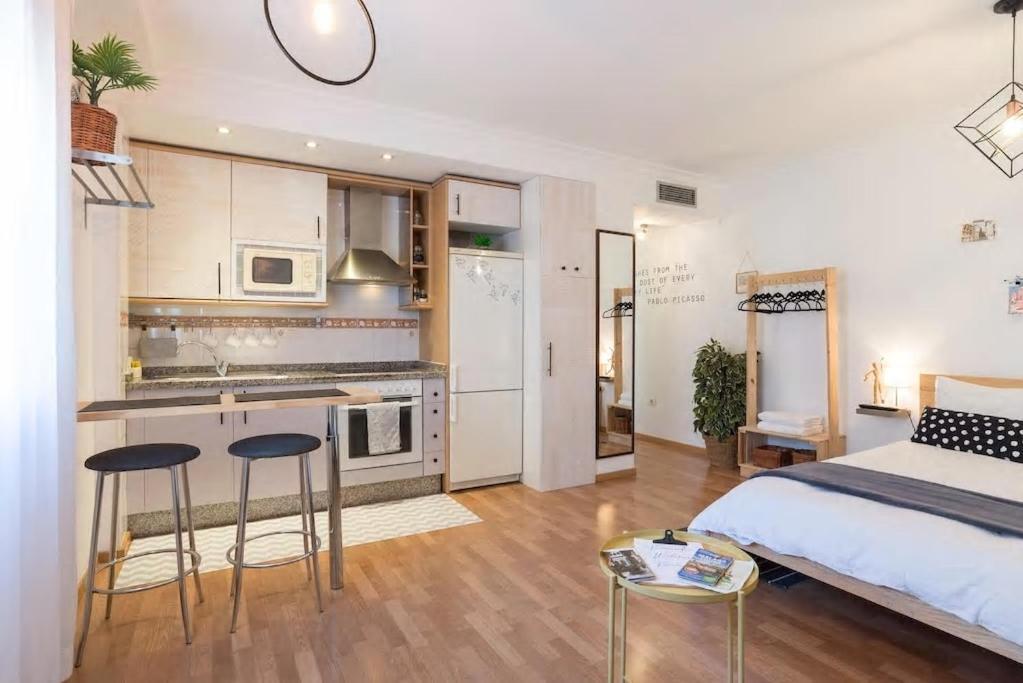Calma Chicha Apartment Malaga Bagian luar foto